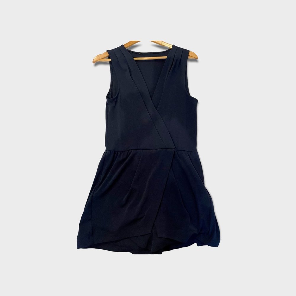 Women's One Piece Solid V-Neck Sleeveless Romper / Black / Size Small